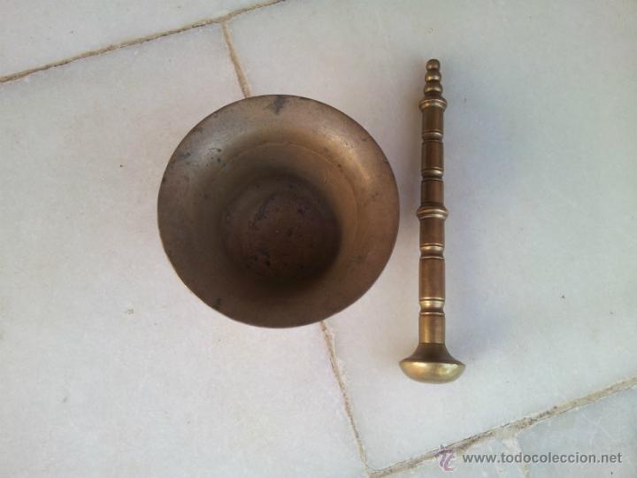 Antig&uuml;edades: Bonito y antiguo almirez en bonce con maja. - Foto 4