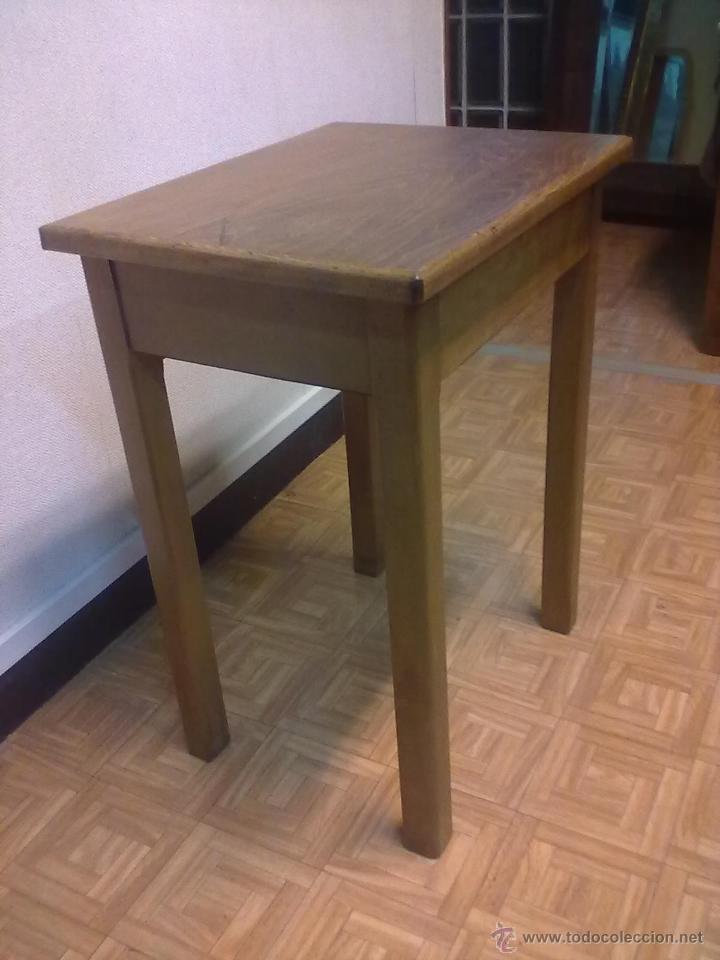 Antig&uuml;edades: MESA DE MAQUINA DE ESCRIBIR - Foto 1