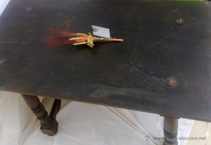 Antig&uuml;edades: MESA MADERA S. XIX. TABLERO RECTANGULAR EN NOGAL Y PATAS TORNEADAS. - Foto 15