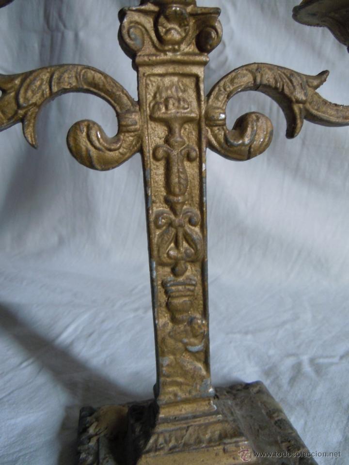 Antig&uuml;edades: CANDELABRO DE METAL DE FINALES DEL XIX - Foto 5