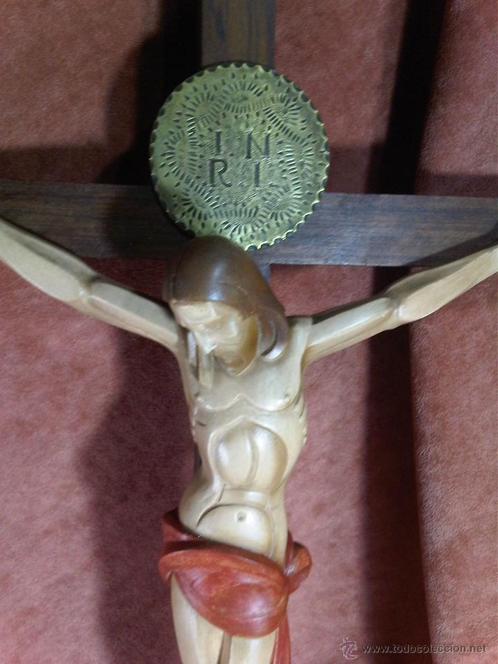 Antig&uuml;edades: CRUCIFIJO EN ESTUCO - Foto 2