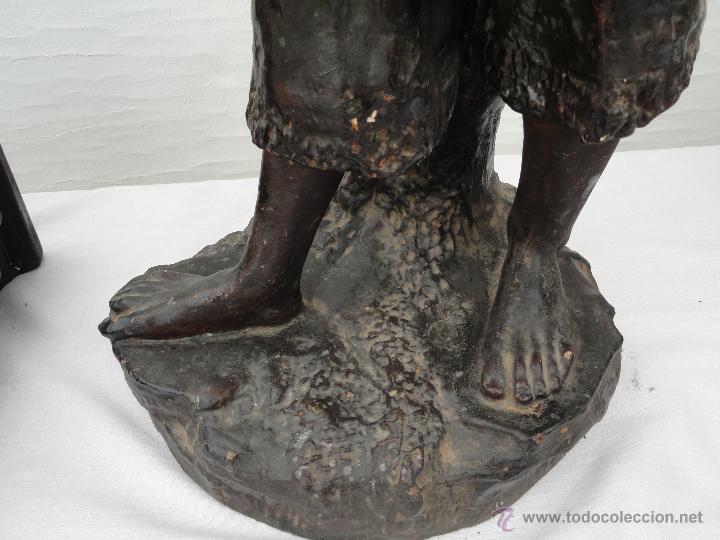Antig&uuml;edades: PRECIOSAS FIGURAS DE YESO CON PEANAS. - Foto 18