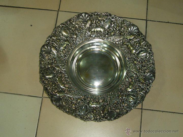 Antig&uuml;edades: PLATO DE LATON  PLATEADA ANTIGUO - Foto 1