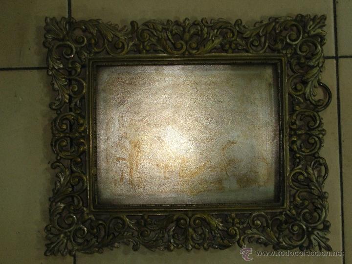 Antig&uuml;edades: marco  de lat&oacute;n ba&ntilde;ado en plata - Foto 4