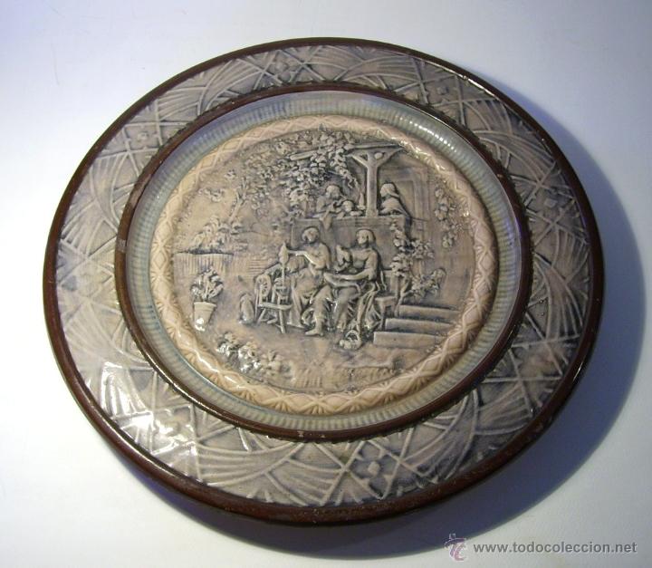 Antig&uuml;edades: GRAN  PLATO  CERAMICA  EN  RELIEVE - Foto 4