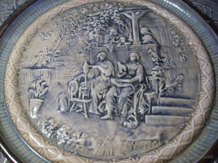Antig&uuml;edades: GRAN  PLATO  CERAMICA  EN  RELIEVE - Foto 7