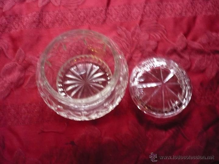 Antig&uuml;edades: Bombonera de cristal tallado - Foto 3
