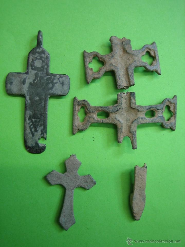 Antig&uuml;edades: Lote de cruces antiguas - Foto 2