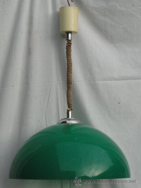 Antig&uuml;edades: L&Aacute;MPARA DE TECHO CON PANTALLA VERDE. - Foto 1