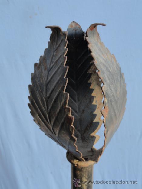 Antig&uuml;edades: BONITO PIE MACETERO FLORERO DE HIERRO. - Foto 3