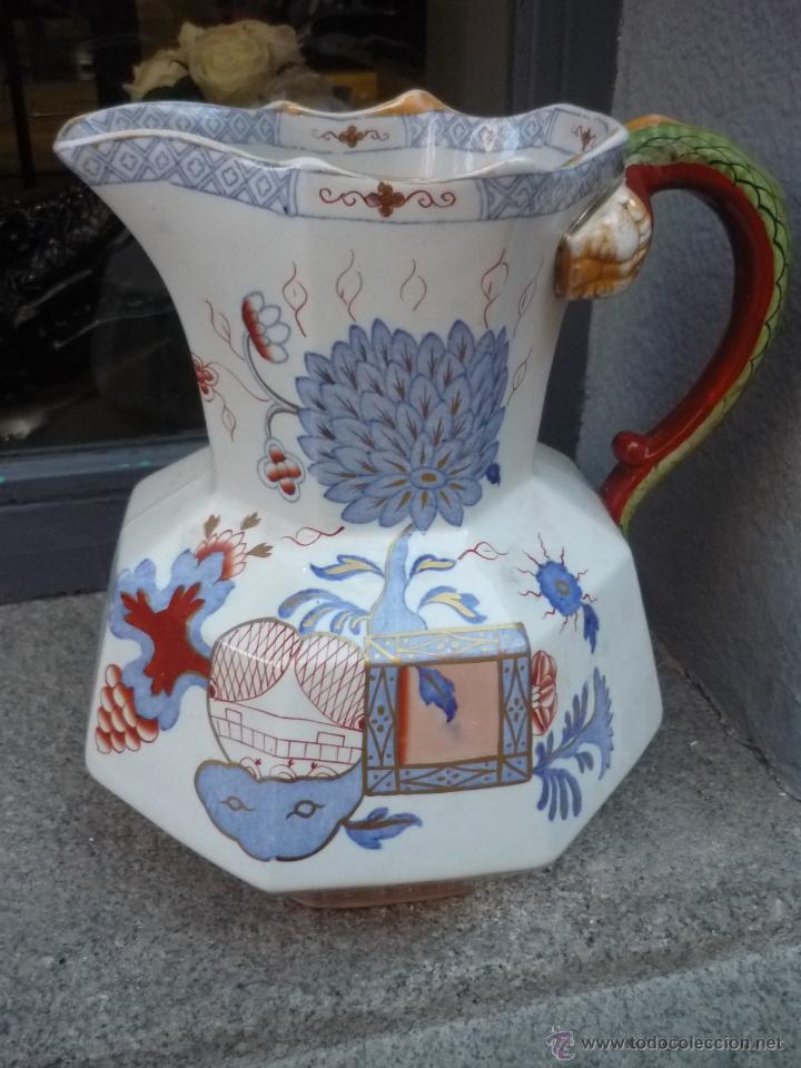 Antig&uuml;edades: Jarra inglesa con asa en forma de serpiente - Foto 1