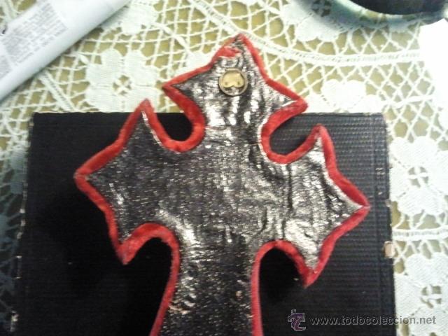 Antig&uuml;edades: Cruz de pared de 24 cms. con benditera. - Foto 9