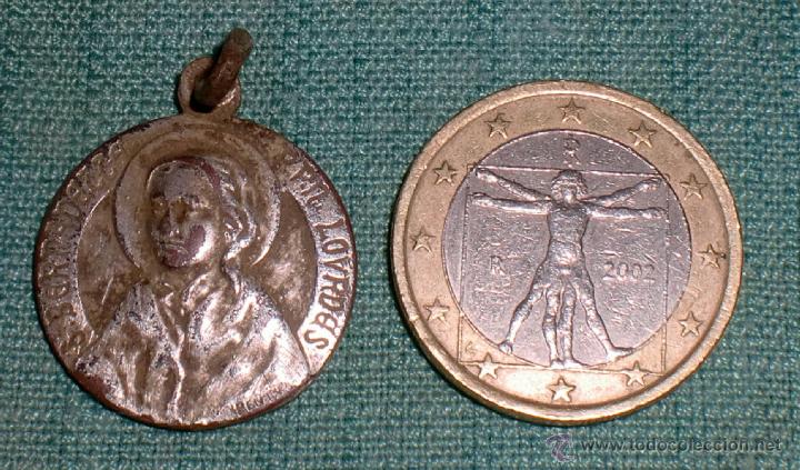Antig&uuml;edades: Medalla virgen de lourdes 1920 - Foto 2