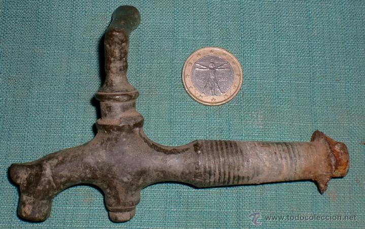Antig&uuml;edades: Antiguo grifo en bronce para tonel - Foto 1