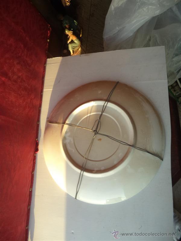 Antig&uuml;edades: plato de porcelana grande - Foto 2