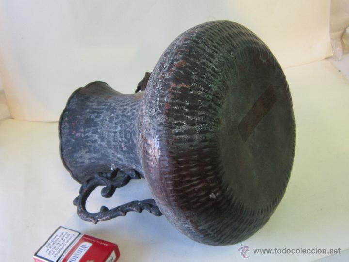 Antig&uuml;edades: JARRON EN METAL - Foto 4