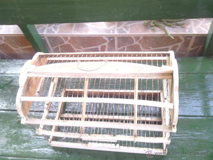 Antig&uuml;edades: ANTIGUA JAULA EN MADERA - Foto 2