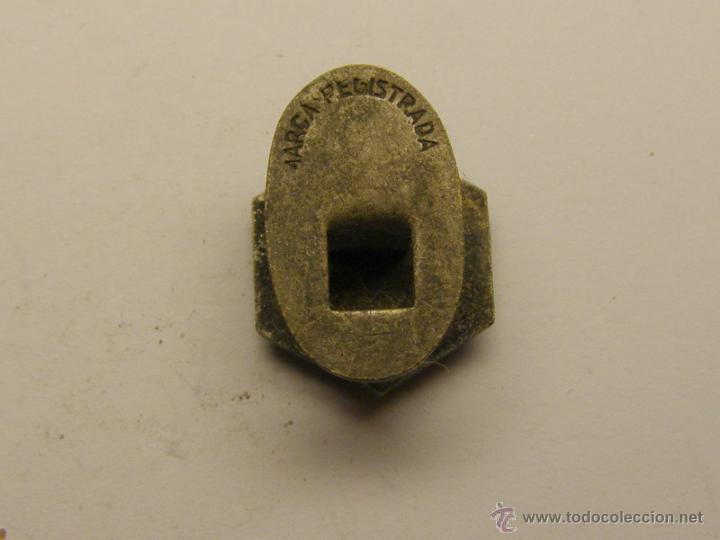 Antig&uuml;edades: Medalla insignia religiosa. - Foto 2