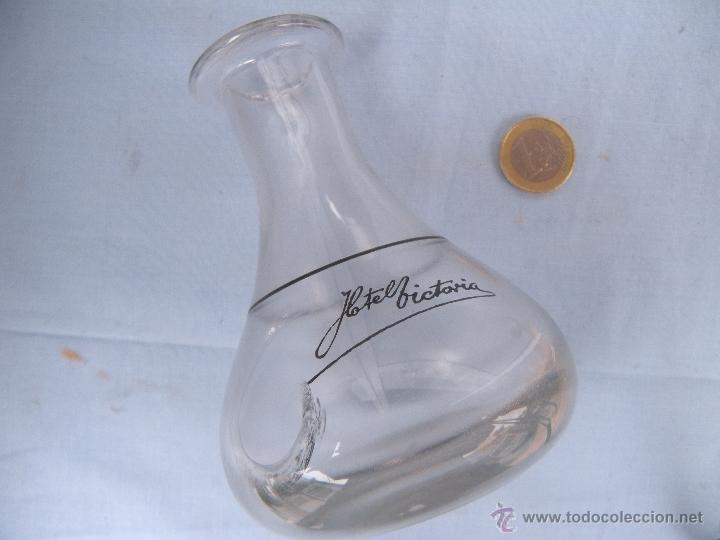 Antig&uuml;edades: ANTIGUA BOTELLA DE CRISTAL HOTEL VICTORIA MURCIA.