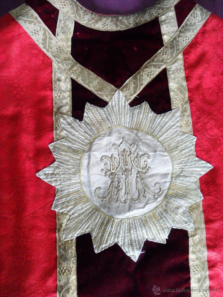 Antig&uuml;edades: CASULLA ROJA  SIGLO XIX - Foto 1