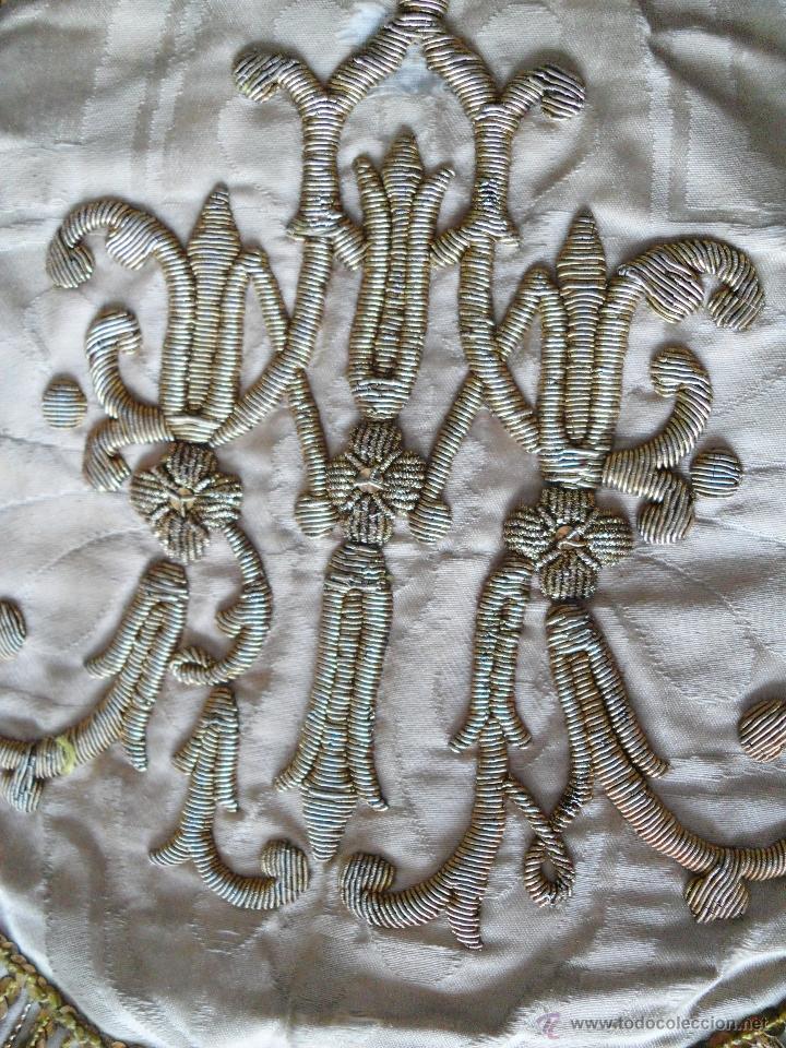 Antig&uuml;edades: CASULLA ROJA  SIGLO XIX - Foto 2