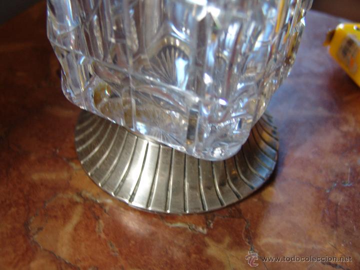 Antig&uuml;edades: B&Uacute;CARO DE CRISTAL TALLADO CON BASE DE PLATA - Foto 3