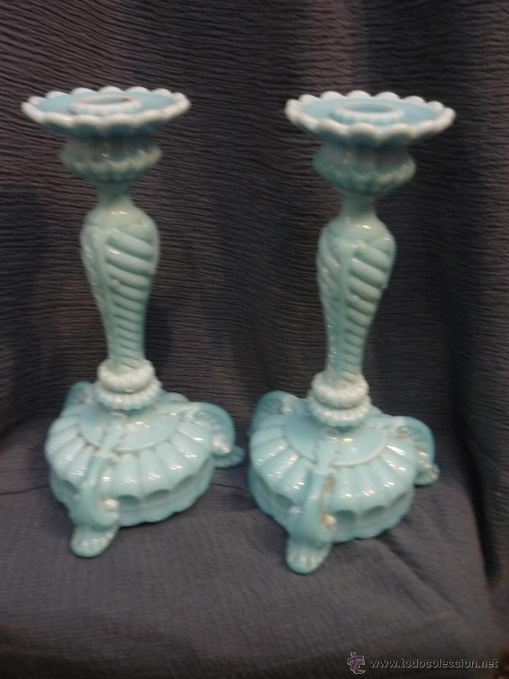 Antig&uuml;edades: Pareja de candeleros azules - Foto 1
