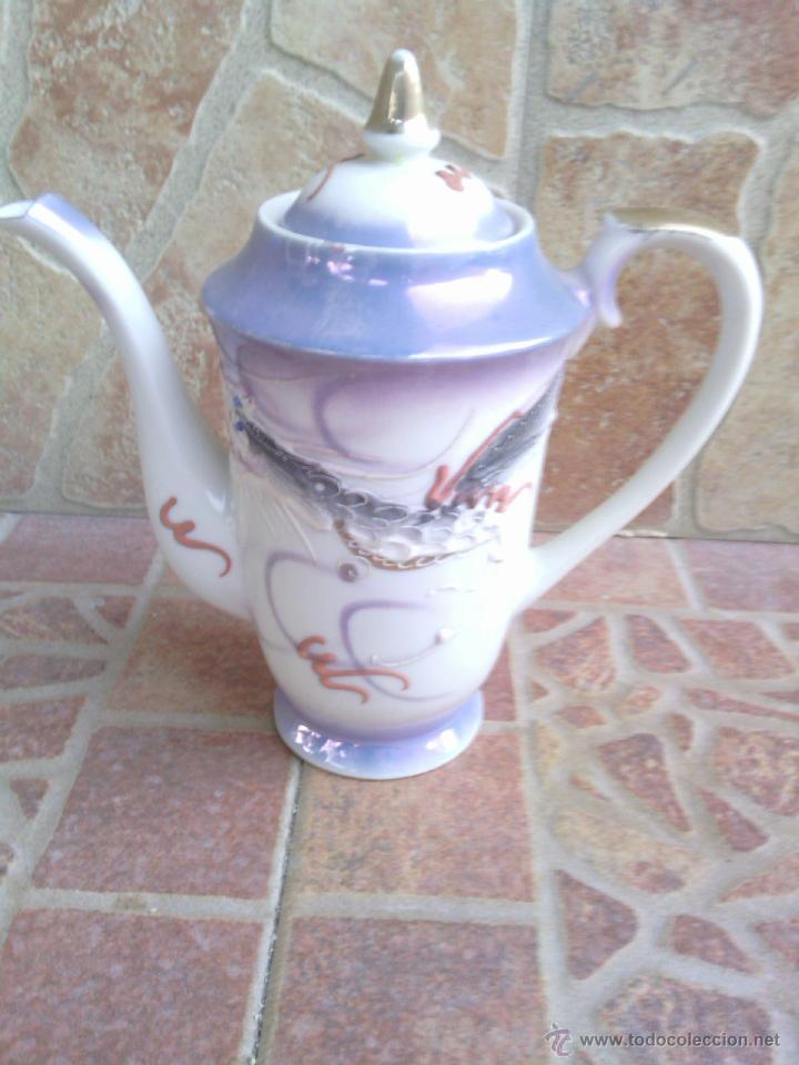 Antig&uuml;edades: cafetera japonesa, con decoracion de dragon en relieve - Foto 1