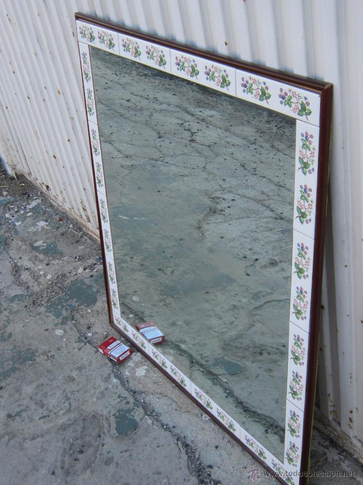 Antig&uuml;edades: ESPEJO CON MARCO DE CERAMICA - Foto 3