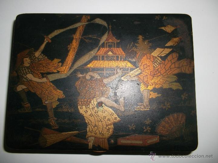 Antig&uuml;edades: caja de madera lacada - Foto 2