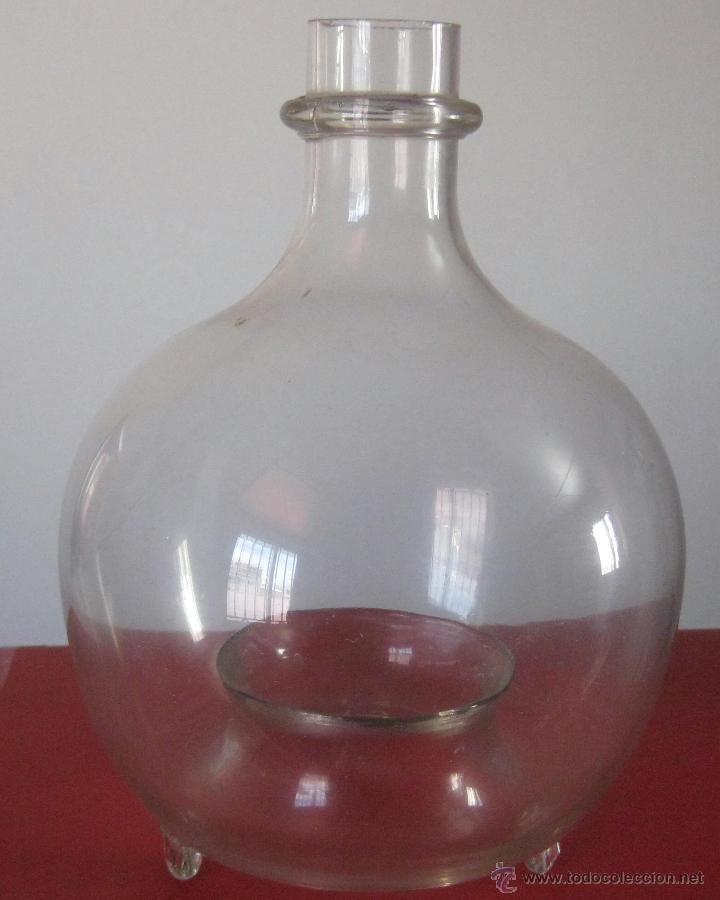 Antiguidades: BOTELLA ANTIGUA CAZAMOSCAS DE SOBREMESA CON TRES PATITAS - DE MUSEO- RARA