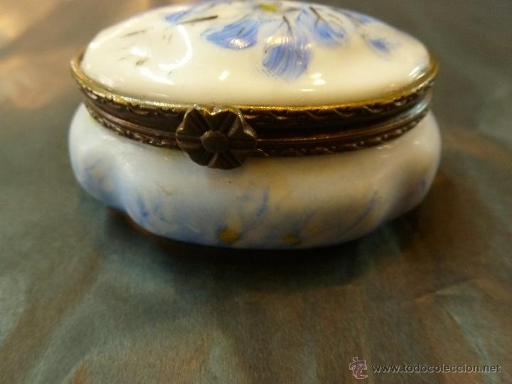 Antig&uuml;edades: caja de porcelana azul - Foto 8