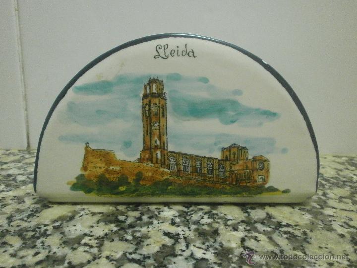 Oggetti Antichi: SEVILLETERO CERAMICA  CASTILLO DE LLEIDA PINTADO A MANO.TAP