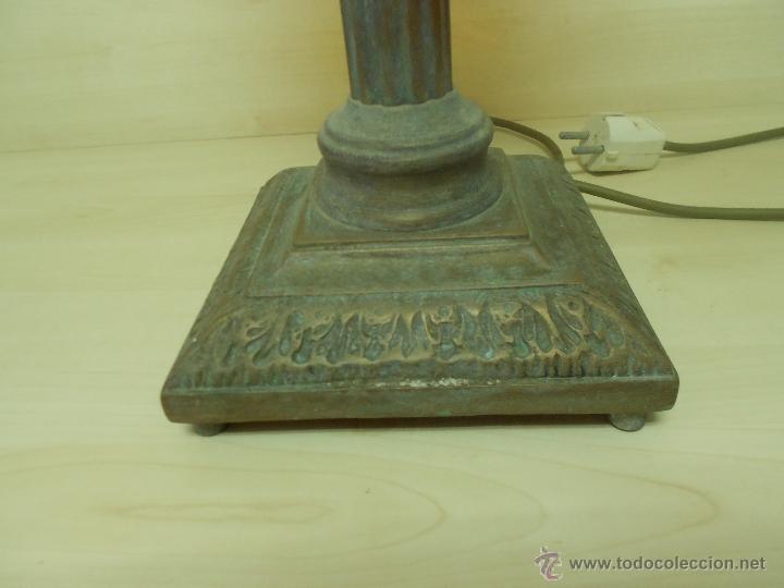Antig&uuml;edades: QUINQUE DE CRISTAL Y PEANA DE BRONCE - Foto 2