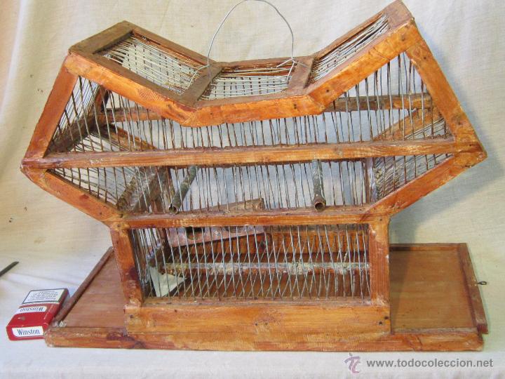 Antig&uuml;edades: JAULA DE MADERA Y ALAMBRES - Foto 1