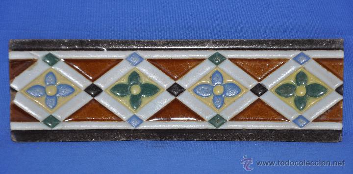 Antig&uuml;edades: Pieza de cenefa de azulejo. - Foto 1