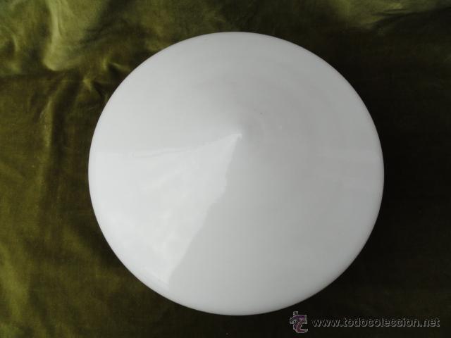 Antig&uuml;edades: BONITO GLOBO BLANCO PARA L&Aacute;MPARA DE TECHO. - Foto 2