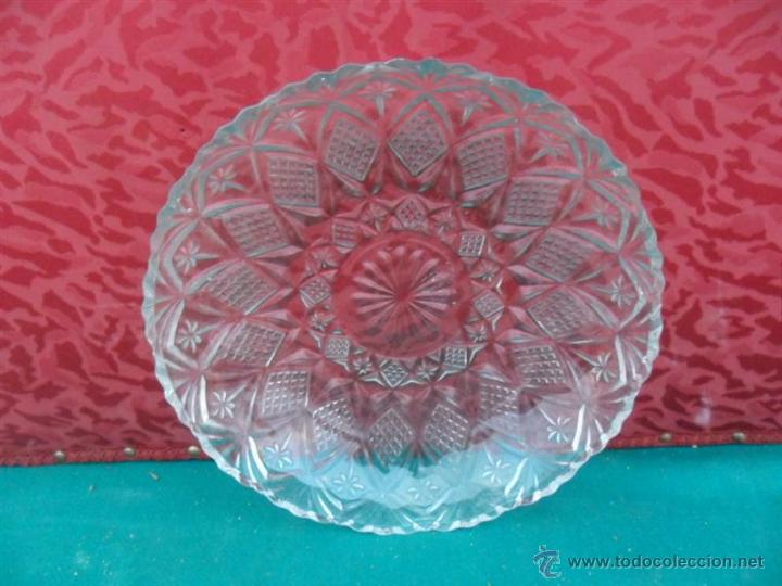 Antig&uuml;edades: plato grande de cristal tallado - Foto 1