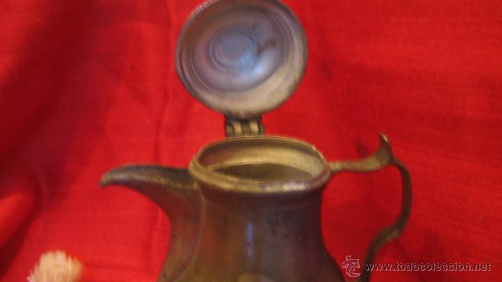 Antig&uuml;edades: ANTIGUO JARRON DE PELTRE - Foto 2