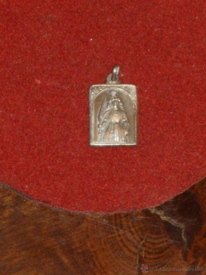 Antig&uuml;edades: PEQUE&Ntilde;A MEDALLA DE LA VIRGEN DE PLATA. - Foto 3
