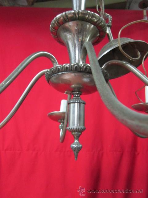 Antig&uuml;edades: L&aacute;mpara de techo de seis brazos en metal. - Foto 3