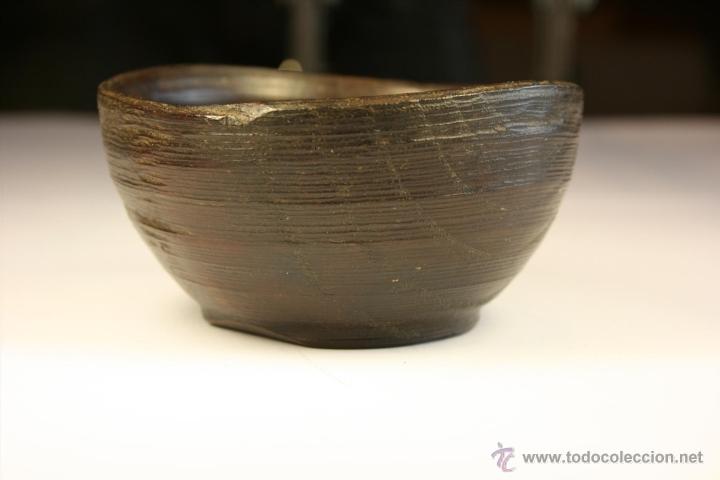 Antiquit&eacute;s: Cuenco de madera hecho a mano. Recipiente de madera. Bol. Vaso de madera. Vasija.