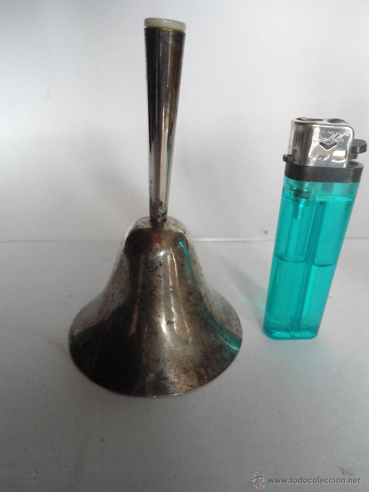Antig&uuml;edades: CAMPANA DE MESA PLATEADA - Foto 1