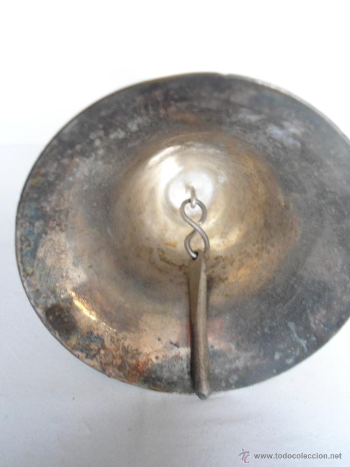 Antig&uuml;edades: CAMPANA DE MESA PLATEADA - Foto 2