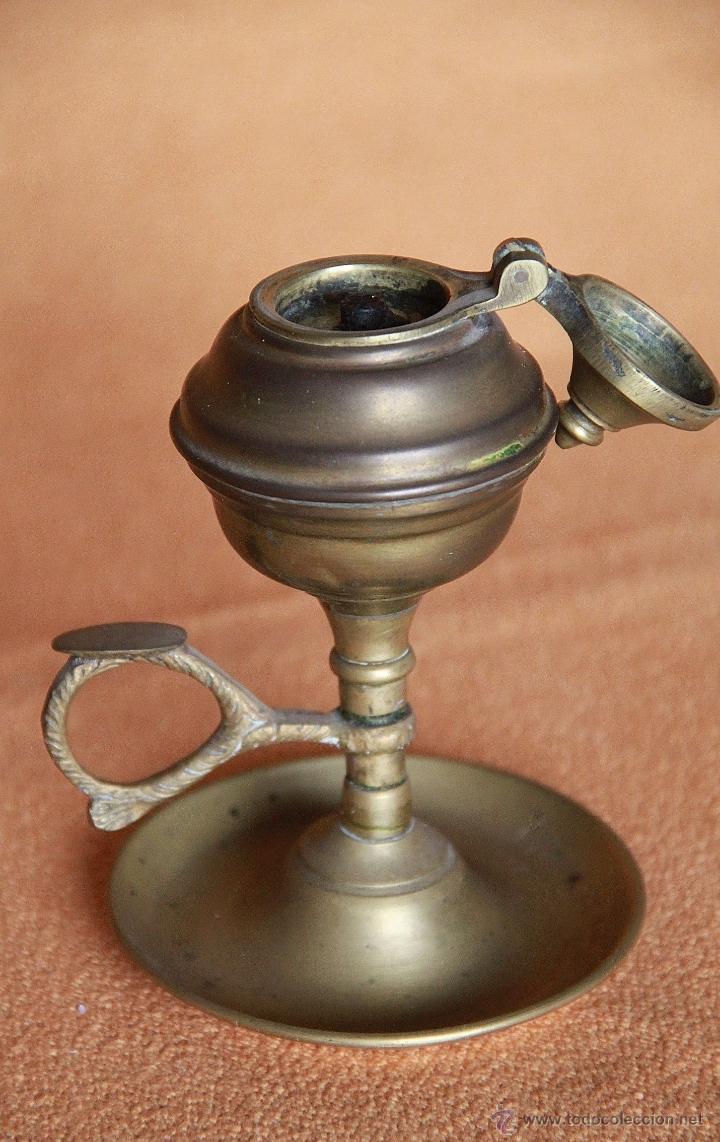 Antig&uuml;edades: LAMPARA CAPUCHINA DE MECHA. EN BRONCE Y LATON. - Foto 1