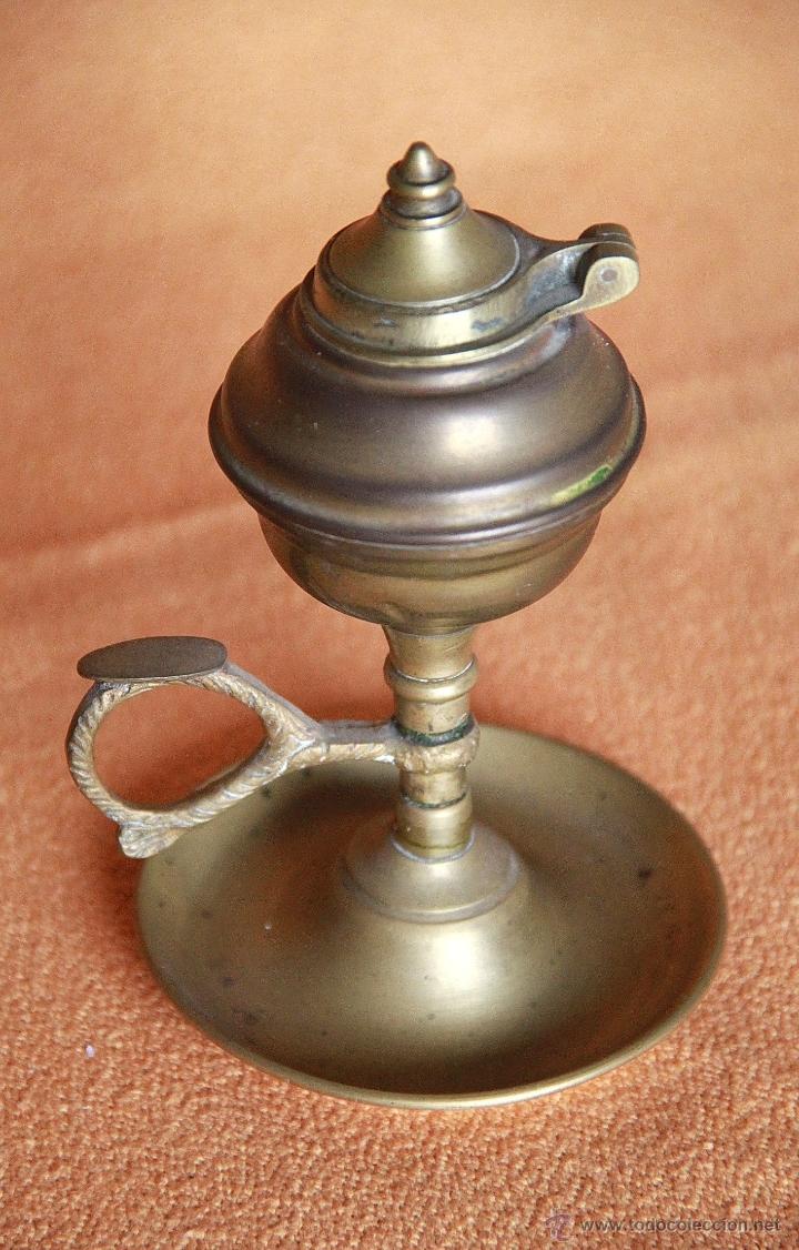 Antig&uuml;edades: LAMPARA CAPUCHINA DE MECHA. EN BRONCE Y LATON. - Foto 3