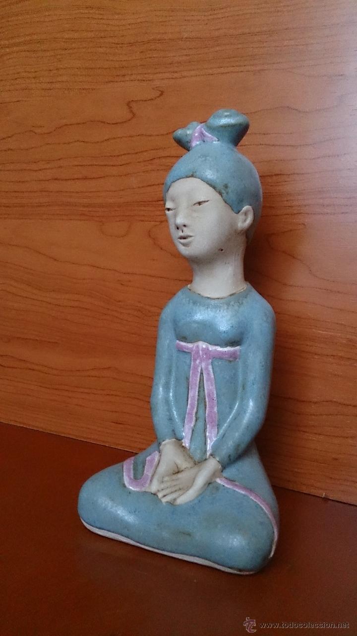 Antigüedades: Figura de Japonesa sentada en porcelna con acabados en gres, firmada y numerada de edicion limitada. - Foto 20 - 41237106