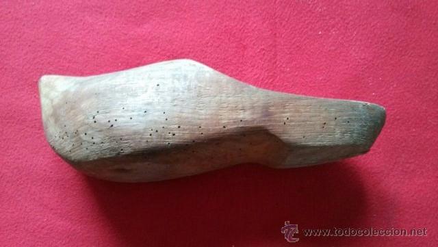 Antig&uuml;edades: ANTIGUO ZUECO MADERA () - Foto 2