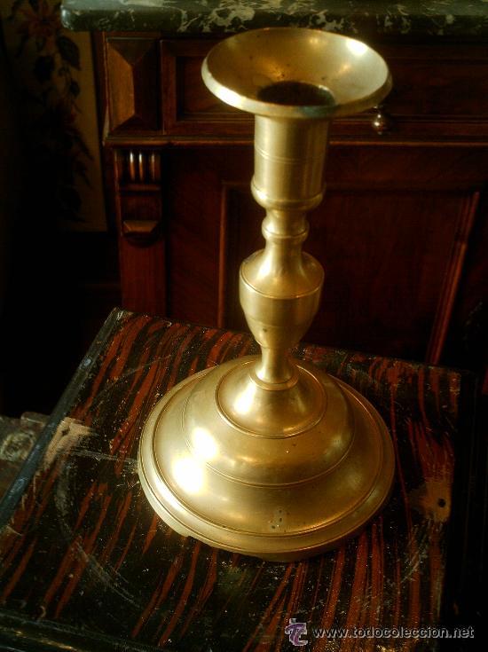 Antig&uuml;edades: CANDELABRO DE BRONCE ANTIGUO - Foto 1
