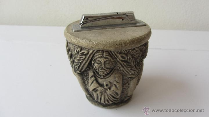 Antig&uuml;edades: MECHERO CON BASE DE PIEDRA DE DECORACION - Foto 1